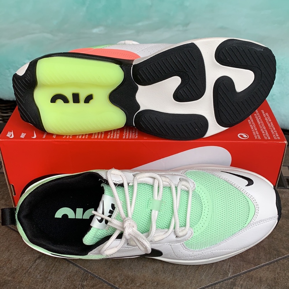 NIKE WMNS AIR MAX VERONA - Picture 5 of 16